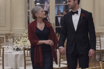 I showed up at my son’s wedding with the pride of a single mother, head held high. Yet my place card read: ‘Off-list guest — invited just to fill a seat.’ A few soft laughs rose from the bride’s family. I was about to slip away from the table when my son caught my hand: ‘Mom, we’re leaving together.’ With absolute composure, I hit send on a single text—clean, precise as surgery. The next morning, my phone showed 66 missed calls from the bride. No one picked up. No reply. No more laughter. The consequences to come were likely beyond any script.